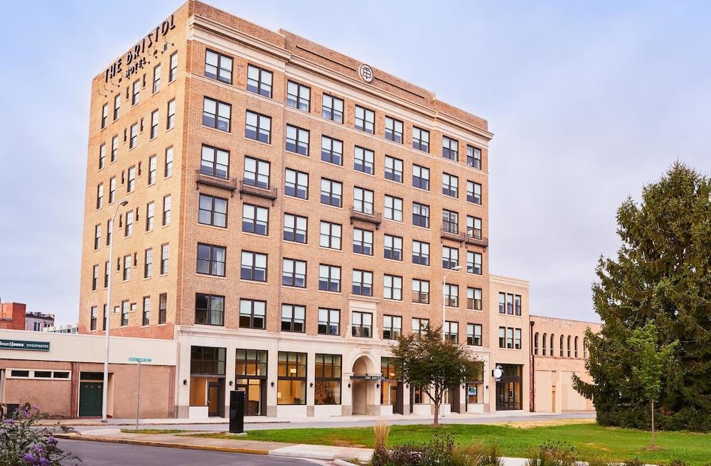 The Bristol Hotel Exterior photo